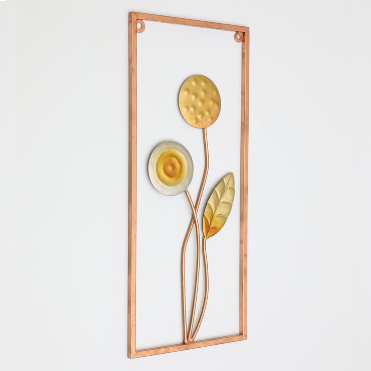 VEDAS Colva Metal Leaf Wall Accent