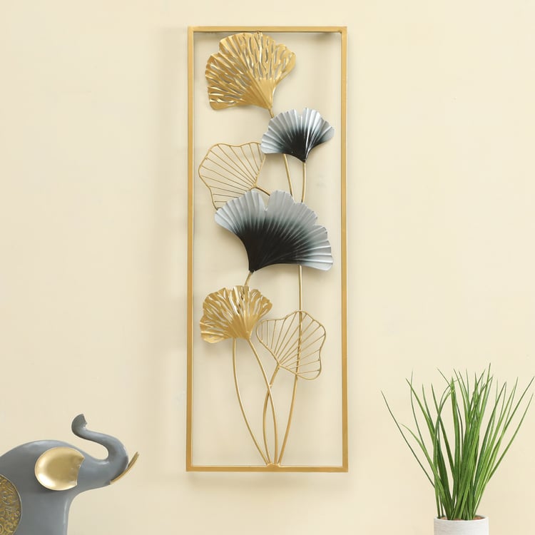 VEDAS Wayanad Metal Leaf Wall Accent