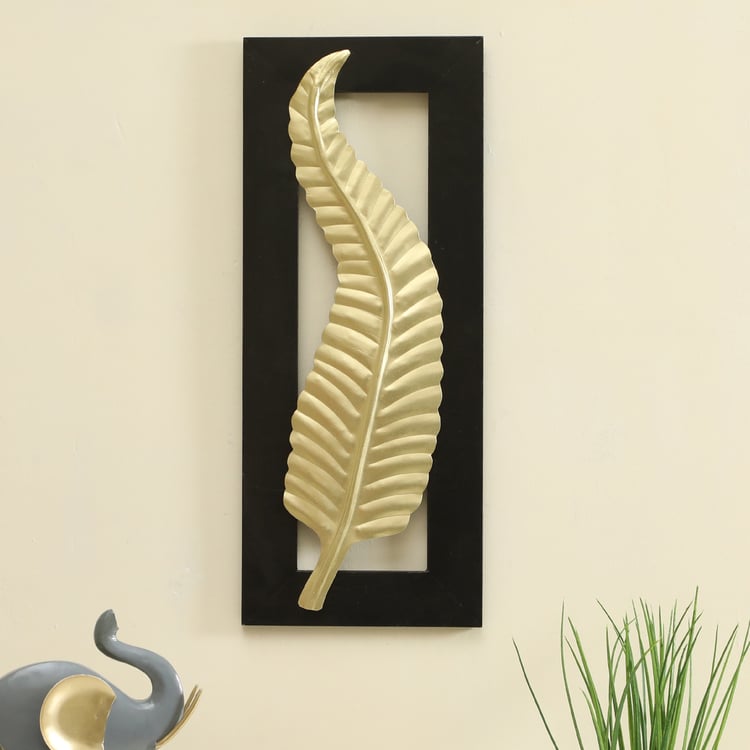 VEDAS Vantara Metal Leaf Wall Accent