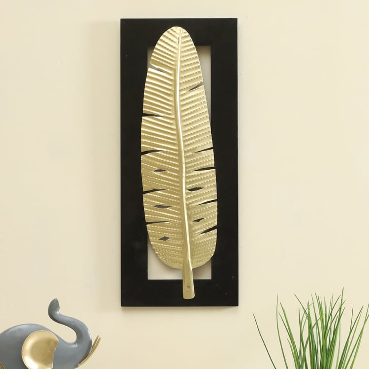 VEDAS Vantara Metal Leaf Wall Accent