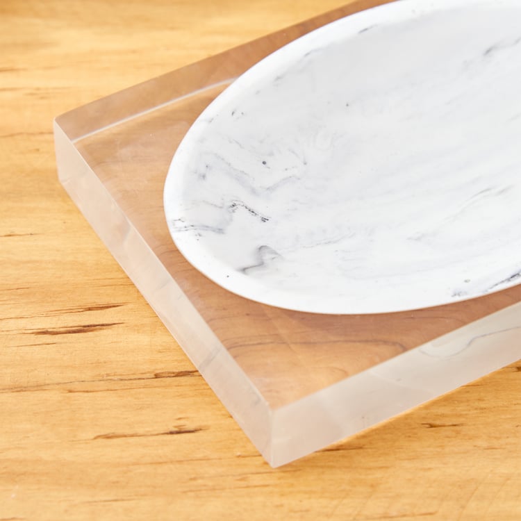 Aubree Carrara Polyresin Soap Dish