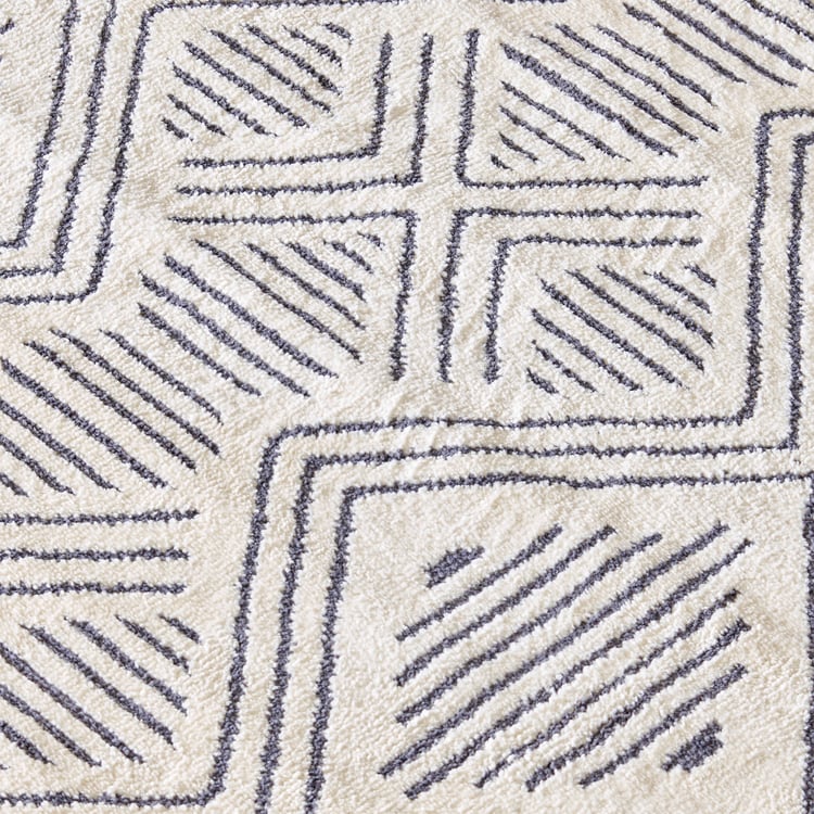 Savanna Vector Knitted Carpet - 210x150cm