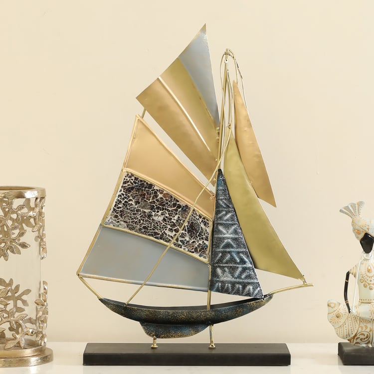 VEDAS Myra Metal Boat Table Accent