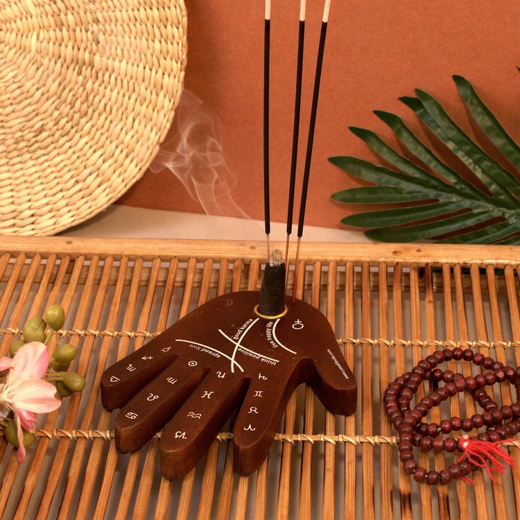 EK DO DHAI Wooden Palm Incenses Holder