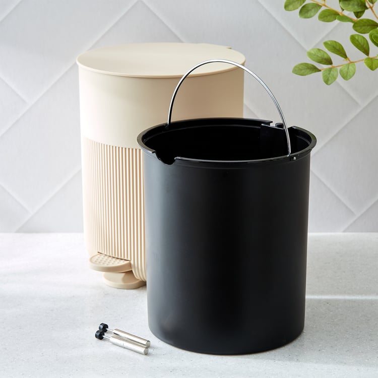 Intelio Boyle Pedal Waste Bin - 4.5L