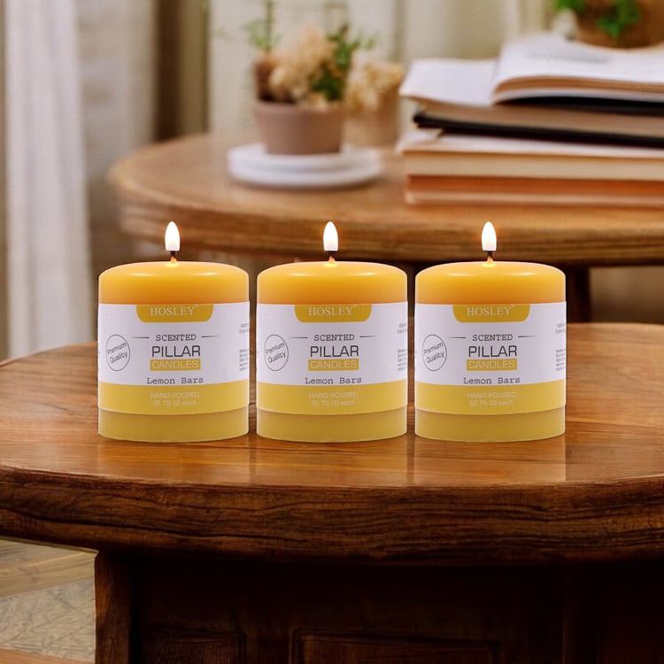 HOSLEY Set of 3 Lemon Bar Scented Pillar Candles