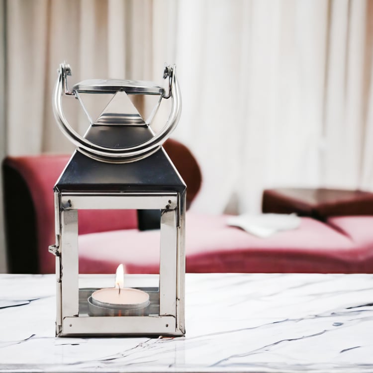 HOSLEY Metal Hanging Lantern with T-Light Candle