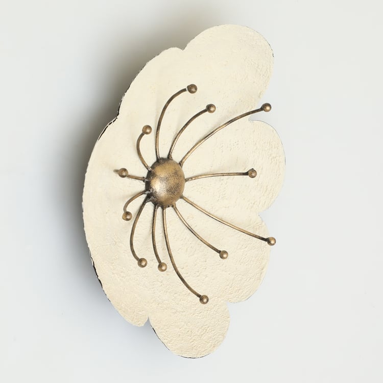 VEDAS Modern Minimalistic Metal Floral Wall Accent - Large