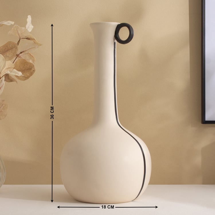 Acroma Est Hae Ceramic Vase