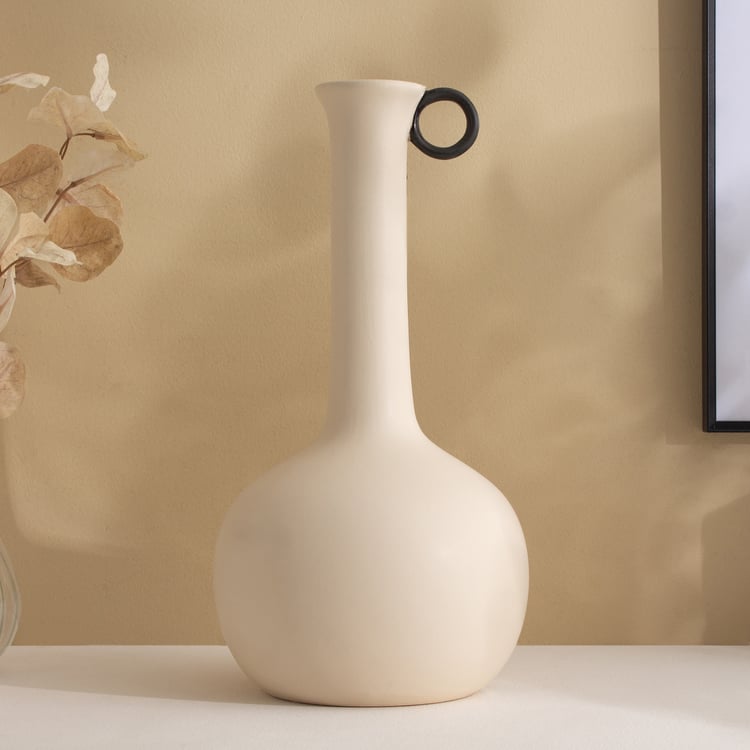 Acroma Est Hae Ceramic Vase