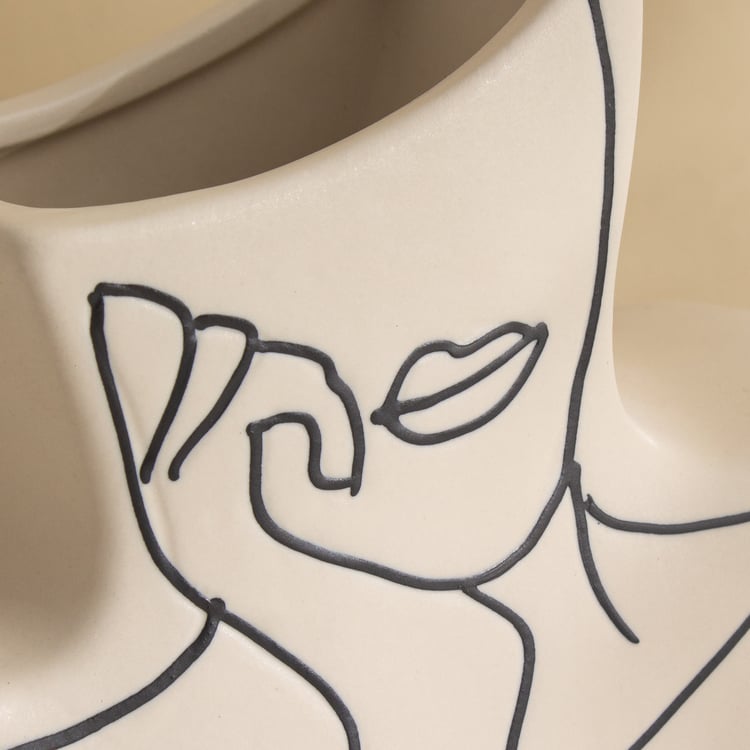 Romo Est Nova Ceramic Lady Vase