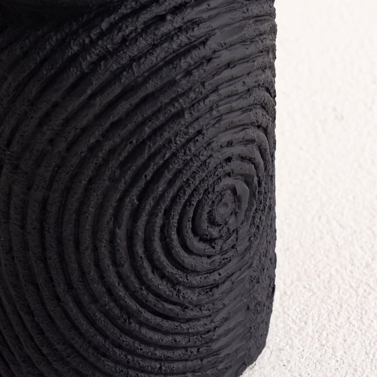Acroma Est Huey Polyresin Ribbed Candle Holder