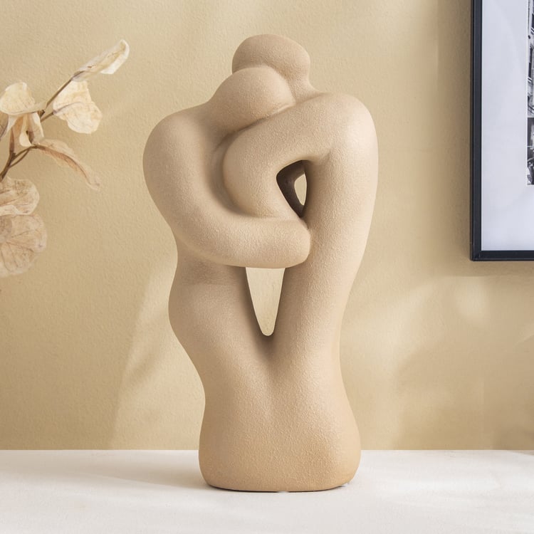 Acroma Est Hitch Ceramic Couple Figurine