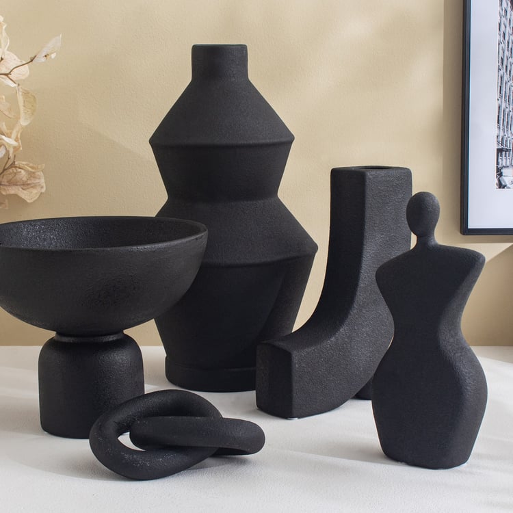 Acroma Est Hitch Ceramic Figurine