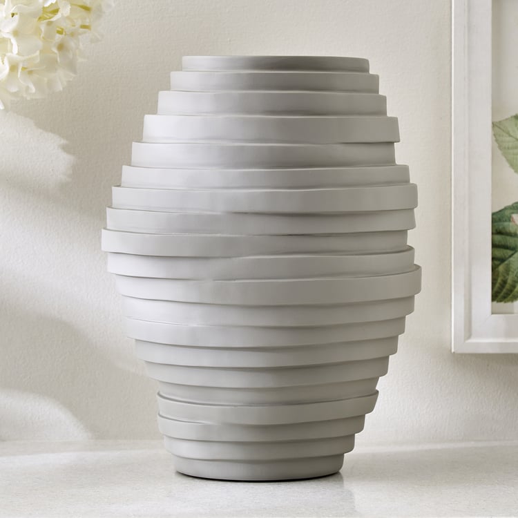 Romo Est Noel Polyresin Vase