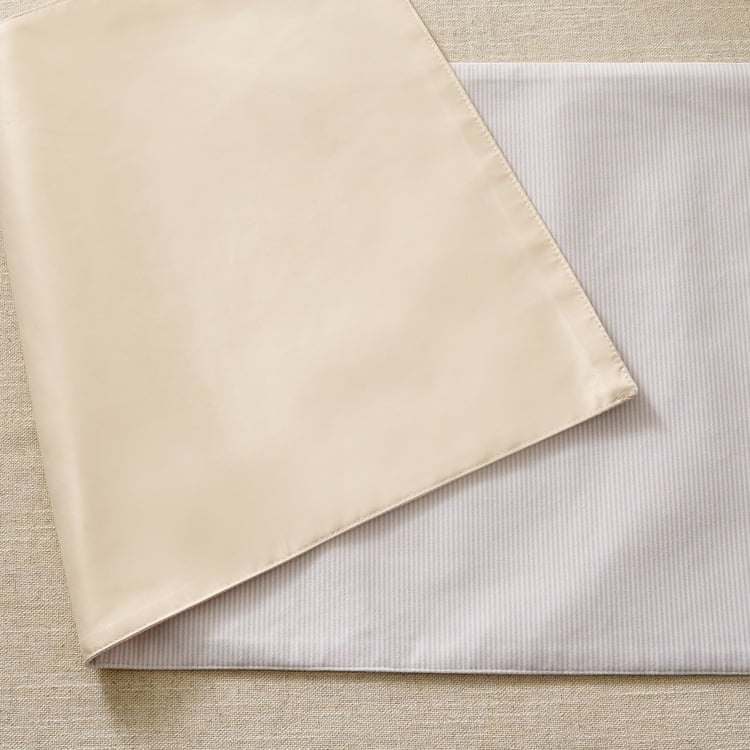 Drake Opulence Velvet Table Runner