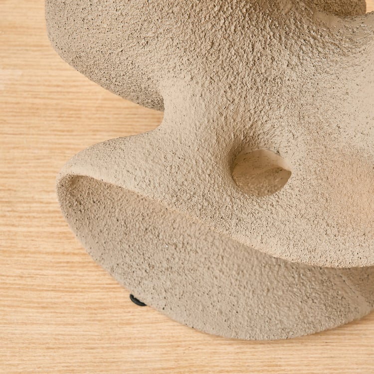 Oyster Natura Caladira Polyresin Fluid Table Accent