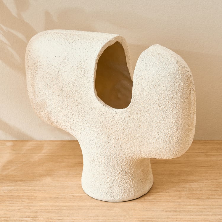 Oyster Natura Fluid Polyresin Vase