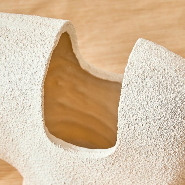 Oyster Natura Fluid Polyresin Vase