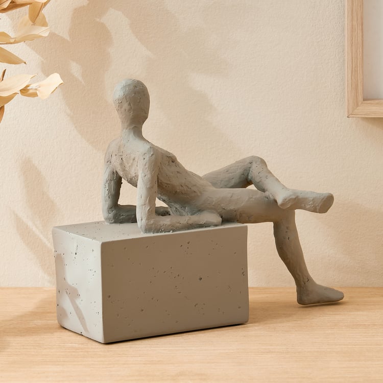 Oyster Tessera Polyresin Lazing Human Figurine