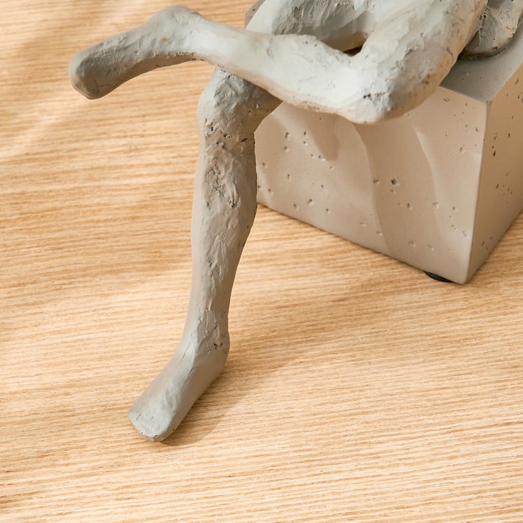 Oyster Tessera Polyresin Lazing Human Figurine