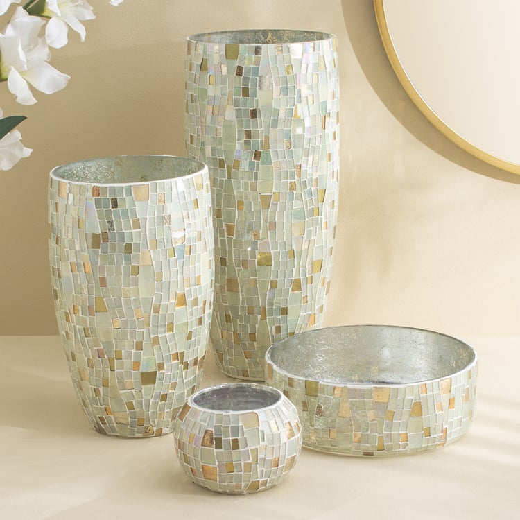 Tamaira Plume Glass Decorative Bowl