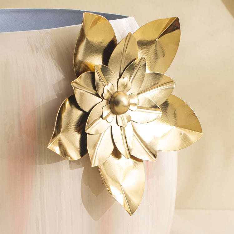 Tamaira Colt Metal Floral Vase