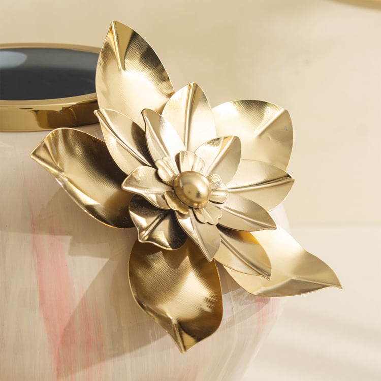 Tamaira Colt Metal Floral Vase