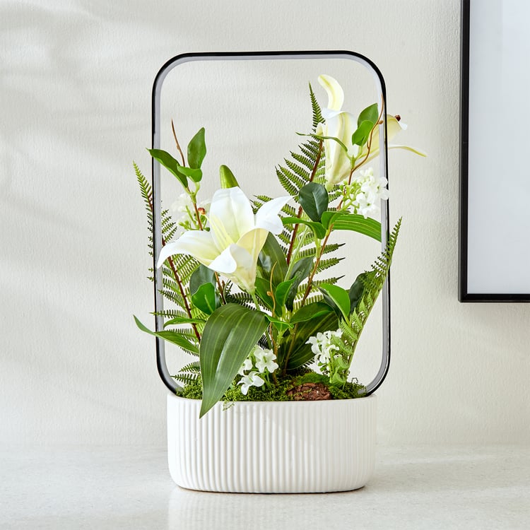 Gloria Spark Artificial Lily in Potted Plant with LED