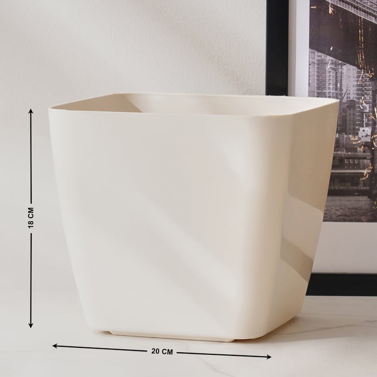 Gloria Requisite Floor Planter