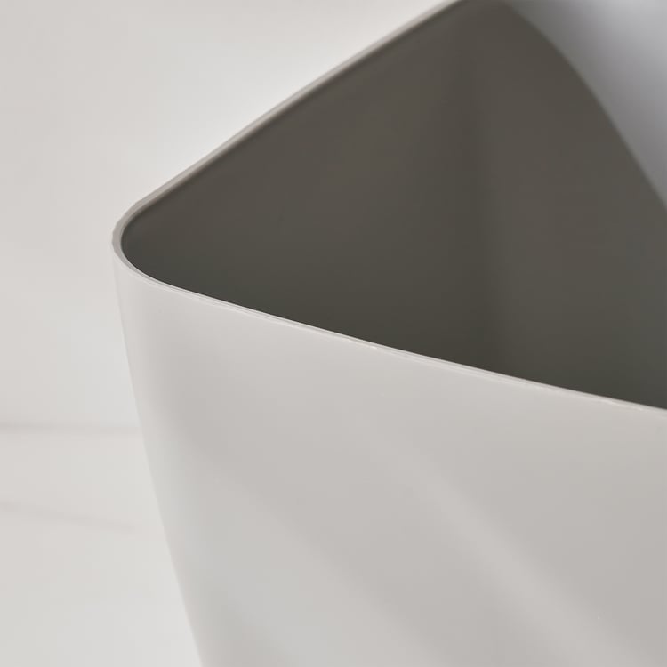 Gloria Requisite Floor Planter