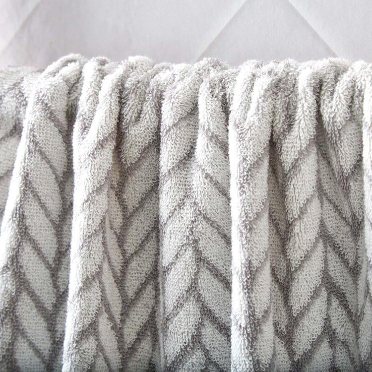 Nova Ashfall Chevron Cotton Jacquard Bath Towel - 70x140cm