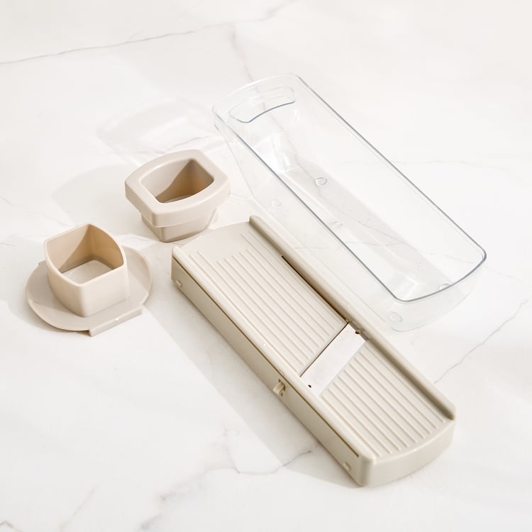Rosemary Cove Polypropylene Dry Fruit Chopper with Storage