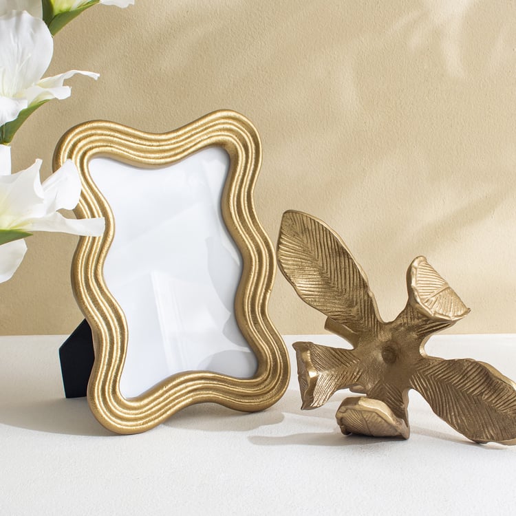 Windflower Fia Metal Flower Table Accent