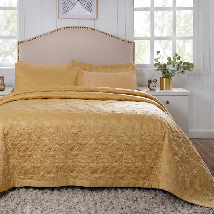 MASPAR Classical Ornate Cotton Embroidered Double Quilt
