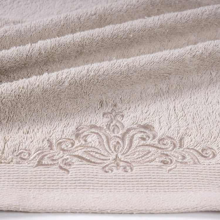 MASPAR Classical Ornate Cotton Embroidered Bath Towel - 140x70cm