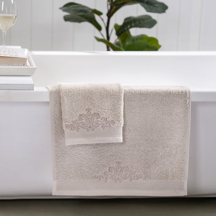 MASPAR Classical Ornate Set of 2 Cotton Embroidered Hand Towels - 70x40cm