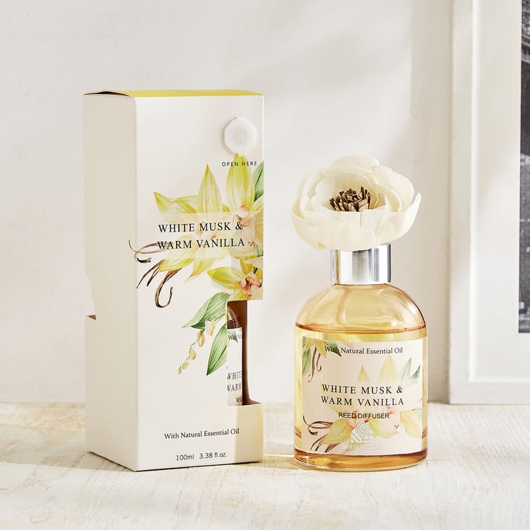 Utopia Refresh Bouquet White Musk and Warm Vanilla Reed Diffuser with Sola Flower