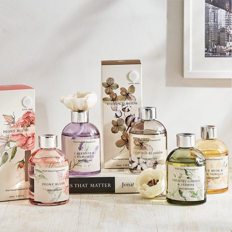 Utopia Refresh Bouquet Cotton Blossom Reed Diffuser with Sola Flower