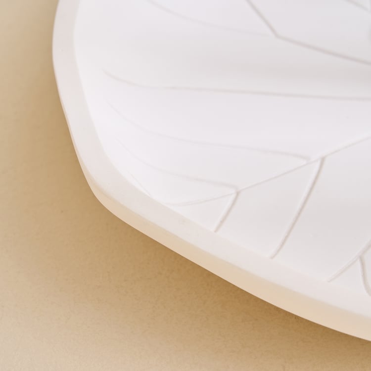 Soma Myst Polyresin Leaf Decorative Platter
