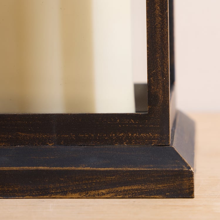 Pegasus Litter Polypropylene LED Lantern