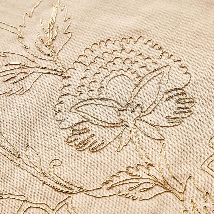 Glimmer Luxe Omna Halo Flor Cotton Embroidered Table Runner
