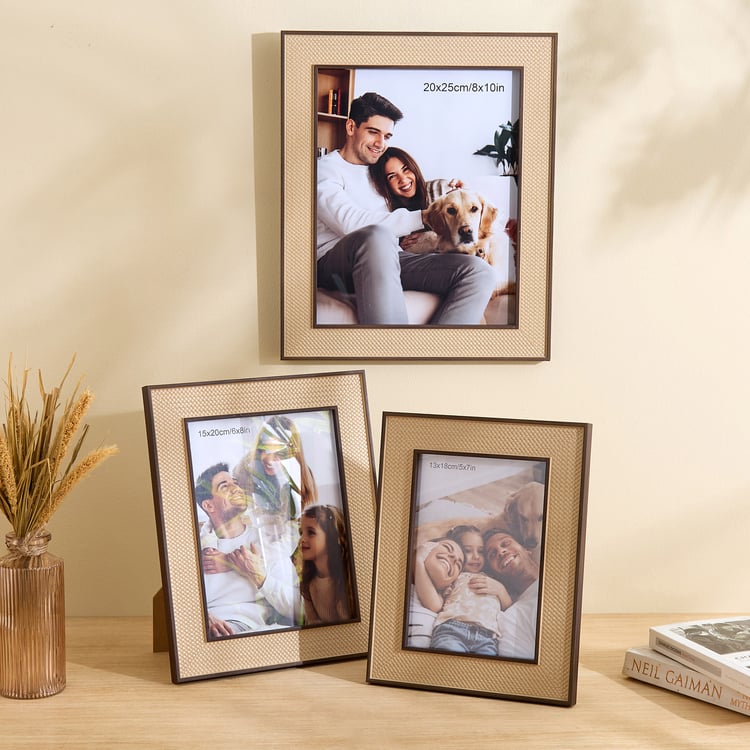 Photomontage Shack Photo Frame - 26x31cm