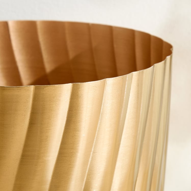 Gardenia Fest Metal Swirl Planter - Large