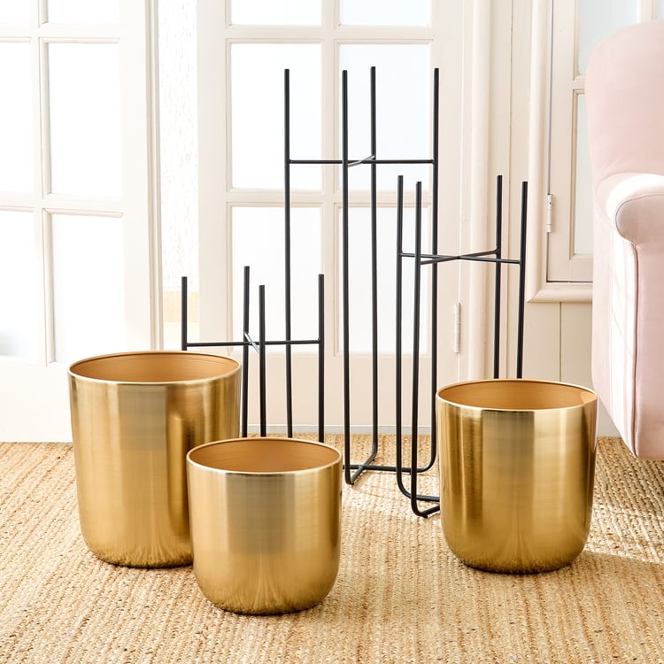 Gardenia Fest Set of 3 Metal Floor Planters with Stand