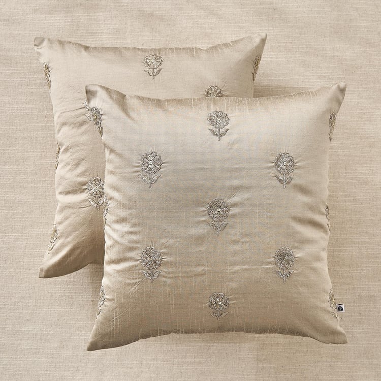 Velin Azmin Set of 2 Embroidered Cushion Covers - 40x40cm