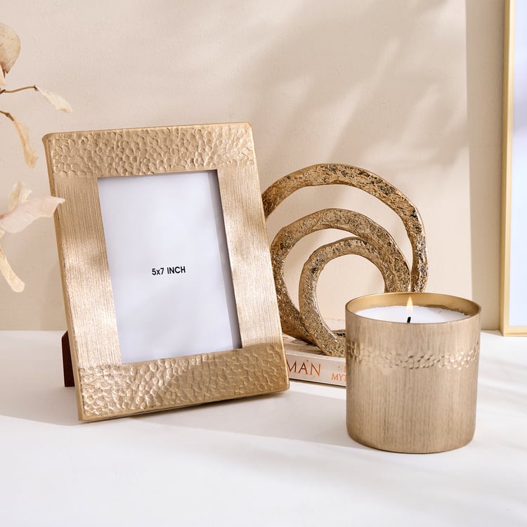 Grain Metal Swirl Table Accent