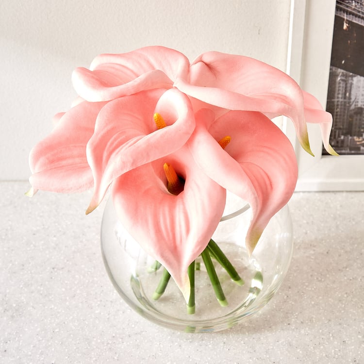 Gloria Elara Artificial Calla Lilies in Glass Pot