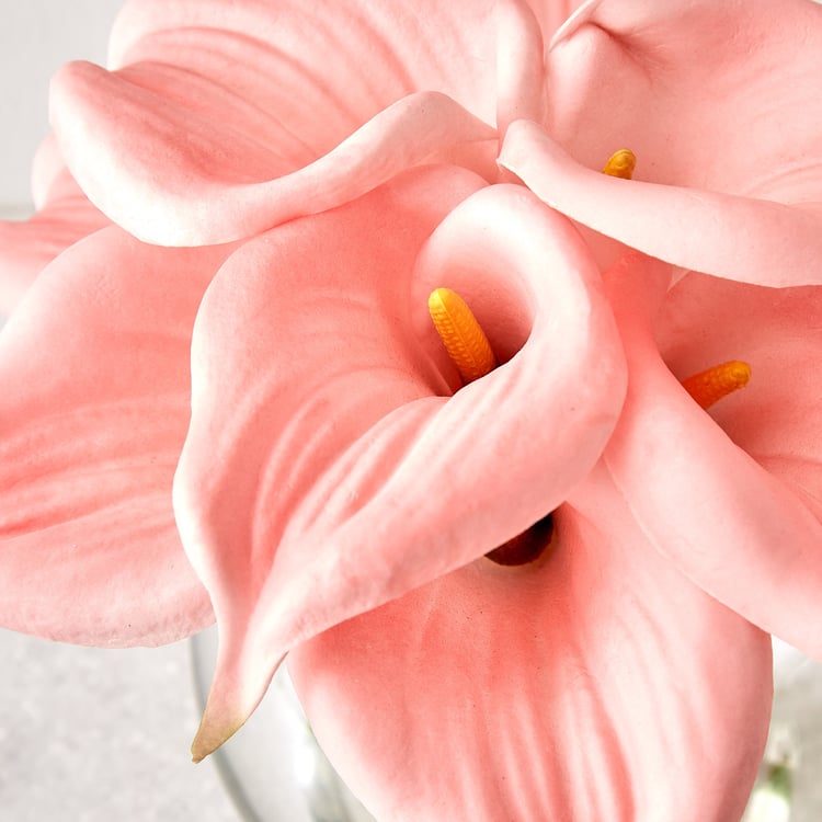 Gloria Elara Artificial Calla Lilies in Glass Pot