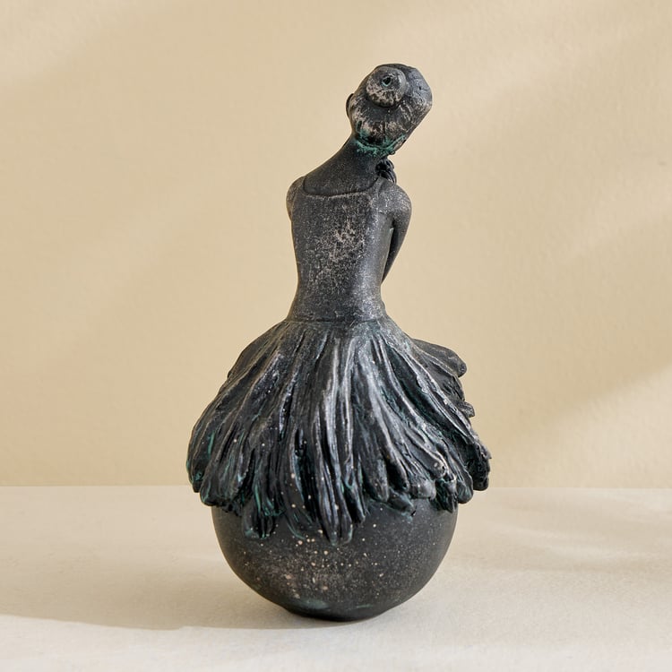 Splendid Barbara Polyresin Lady Figurine